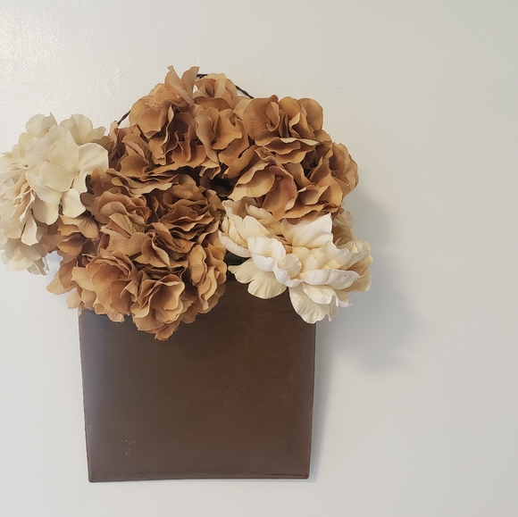 Rustic Hanging Wall Pocket (Flowers Not In… - Picture 1 of 4